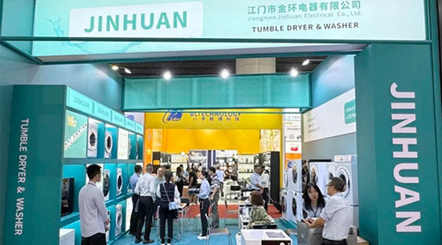 廣交會(huì)第一天！金環(huán)電器吸引世界各地客戶(hù)駐足參觀(guān)交流