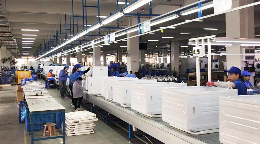 專業(yè)且專注！裝配車間開展客戶松下滾筒衣服烘干機生產(chǎn)