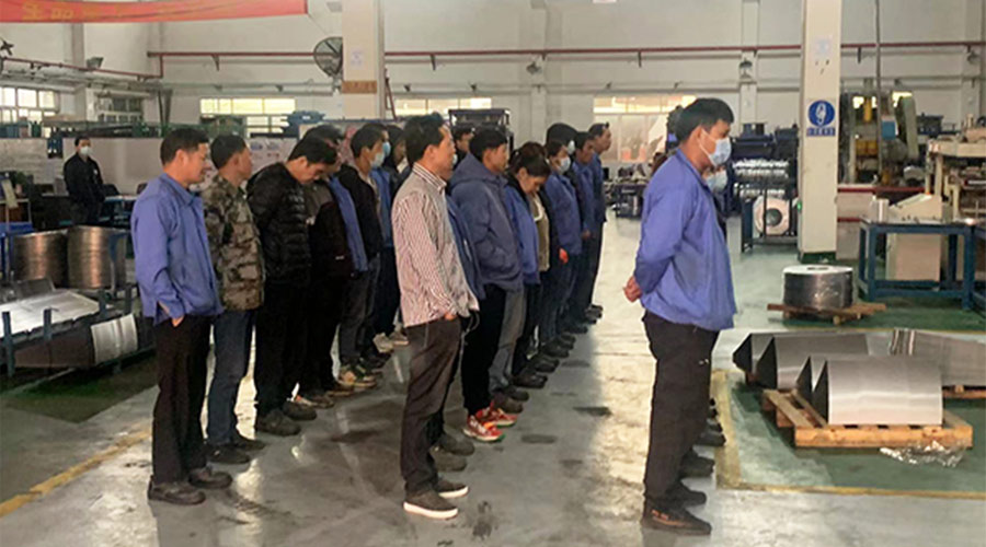 保健康 趕生產(chǎn)！金環(huán)電器早會(huì)叮囑員工注意防疫