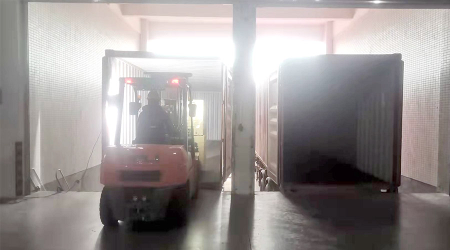 齊心協(xié)力為客戶！春節(jié)期間金環(huán)電器人員加班加點(diǎn)發(fā)貨