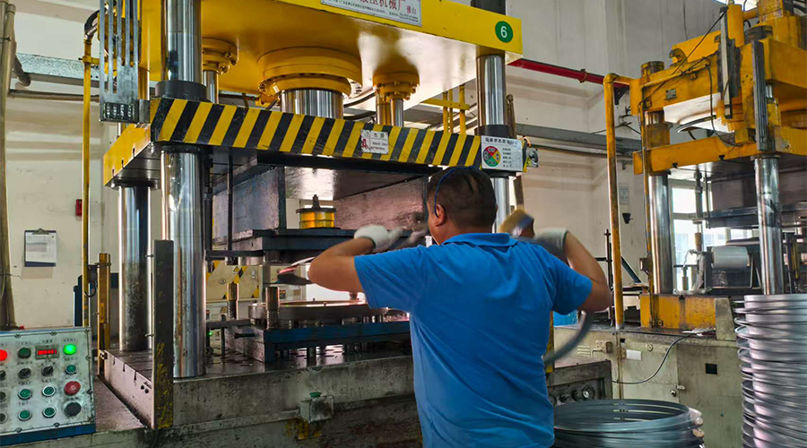 跨境電商新機遇：金環(huán)電器如何成為美國亞馬遜賣家的首選供應(yīng)商